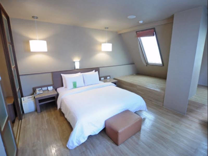 Kindness Hotel - Hanshen Kao-siung Exteriér fotografie
