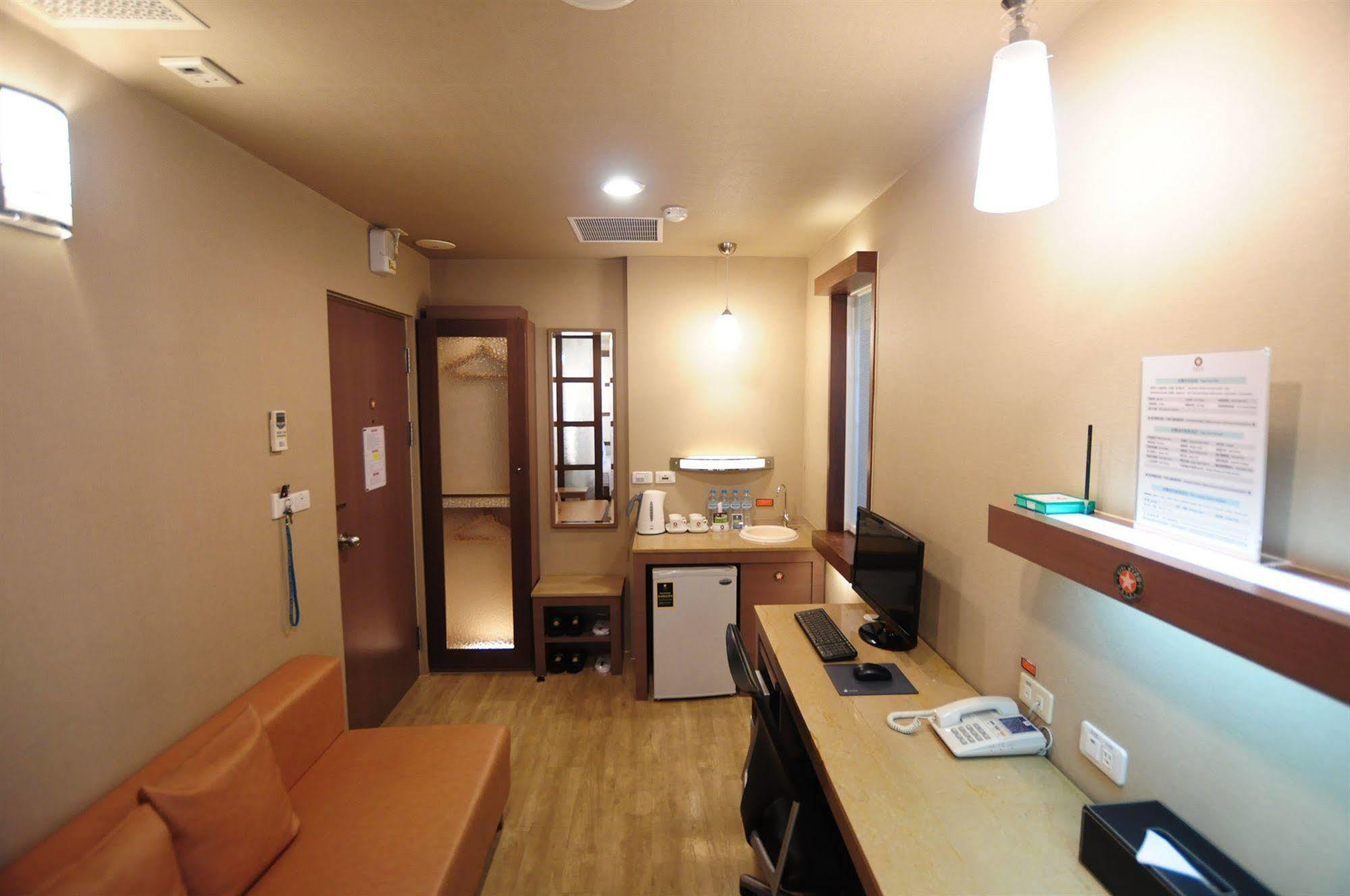Kindness Hotel - Hanshen Kao-siung Exteriér fotografie